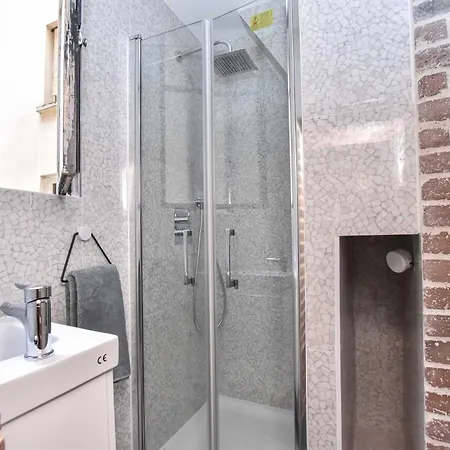 Magnificent Apartment- 2br-6p - Republique